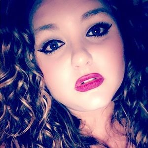 Meet your Posher, Tay